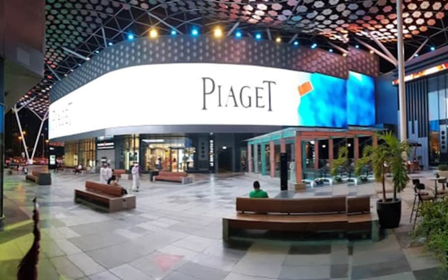 Dubai City Walk Landscape Image